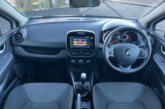 Renault Clio ICONIC 0.9 TCE 5 DOOR 40