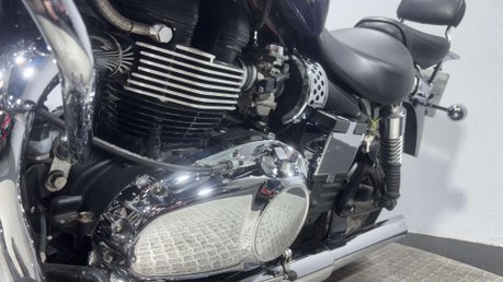 Triumph Bonneville 2008 7K EXCELLENT CONDITION CRUISER LOW RIDER 865CC 45