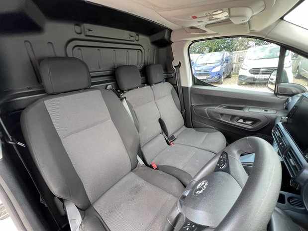 Vauxhall Combo LWB L2H1 (SOLD) Low Roof Sportive 2300 Air Con Sensors EURO 6 NO VAT 29