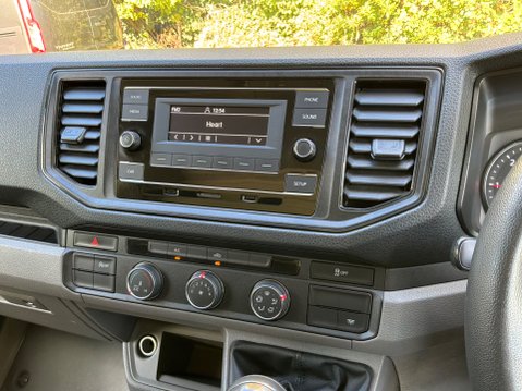 Volkswagen Crafter 2.0 TDI CR35 Startline Luton 2dr Diesel Manual LWB Euro 6 (s/s) (ETG) (140 18