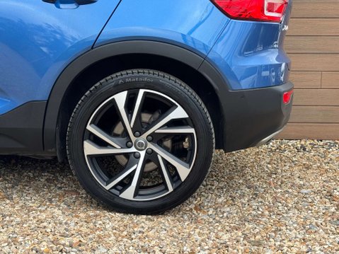 Volvo XC40 2.0 XC40 R-Design Pro T4 Auto 5dr 16