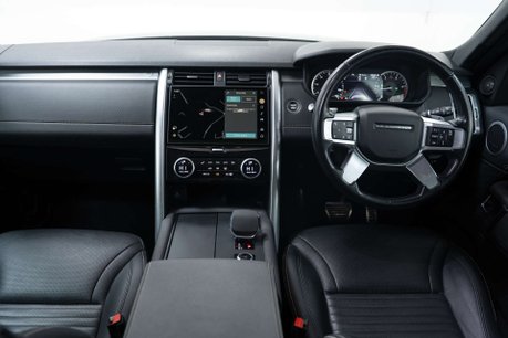 Land Rover Discovery 3.0 Discovery R-Dynamic SE D MHEV Auto 4WD 5dr 21