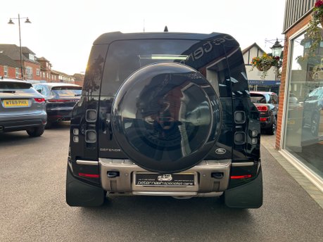 Land Rover Defender X MHEV 14