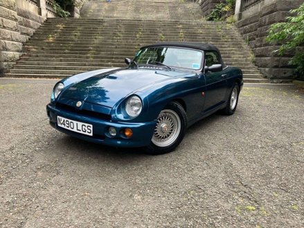 MG RV8 4.0