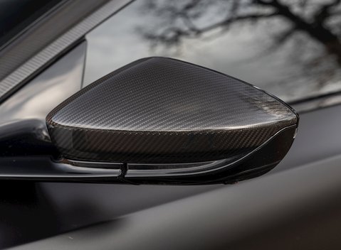 Aston Martin DBS Superleggera 28