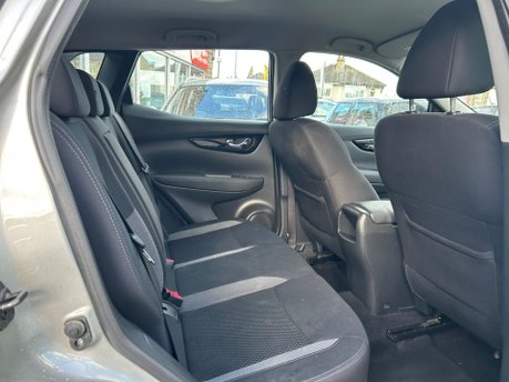 Nissan Qashqai DIG-T ACENTA PREMIUM 11