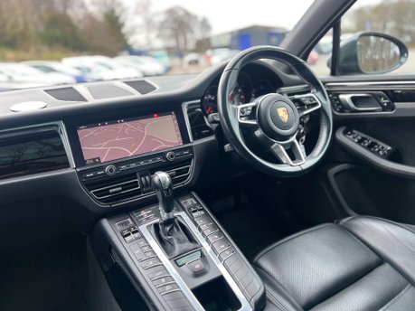 Porsche Macan 3.0 Macan S Semi-Auto 4WD 5dr 17