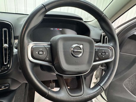 Volvo XC40 2.0 XC40 Momentum D3 5dr 76