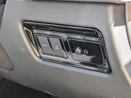 Jaguar XF PORTFOLIO 27