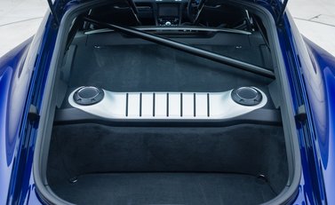 Porsche Cayman GT4 (718) 39