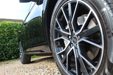 Audi Q5 2.0 Q5 Black Edition 40TDI MHEV Quattro SA 4WD 5dr 14