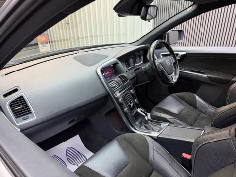 Volvo XC60 2.0 D4 R-Design Nav Auto Euro 6 (s/s) 5dr 46