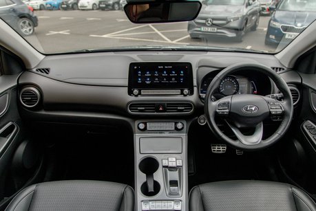 Hyundai KONA PREMIUM SE