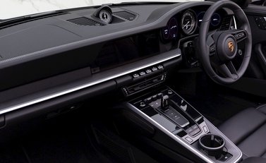 Porsche 911 Turbo Cabriolet (992) 15