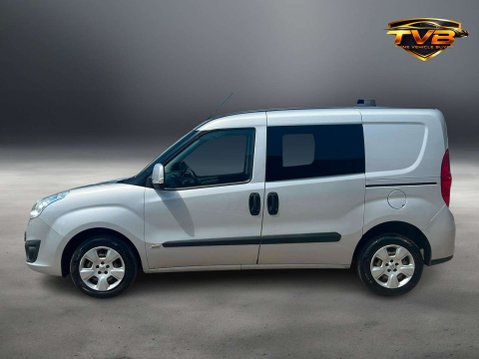 Vauxhall Combo 1.2 Combo 2000 Sportive CDTi - NATIONAL DELIVERY* 23