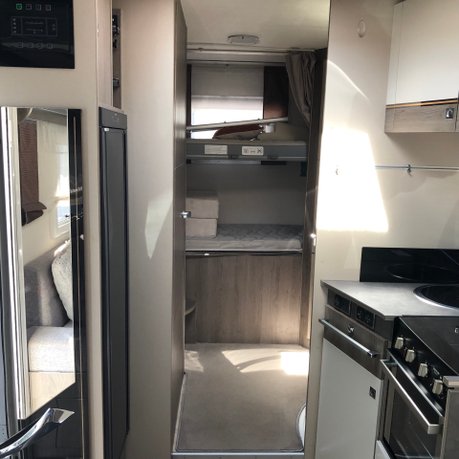 Chausson Titanium 720 Titanium 720 Automatic 6 Berth 3500Kg only 5000 miles 21