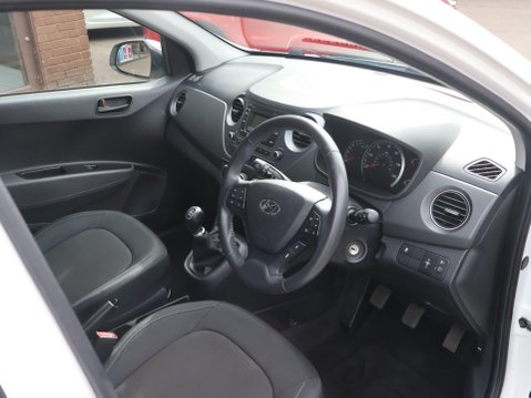 Hyundai i10 1.2 SE Euro 6 5dr 17