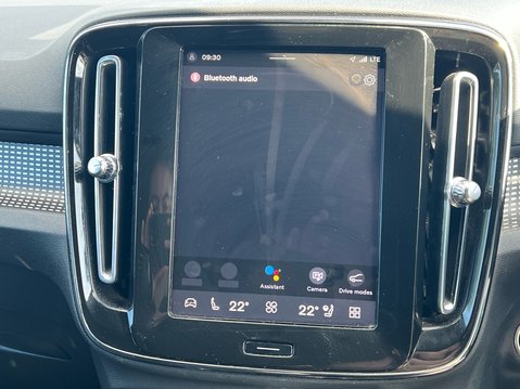 Volvo XC40 B4 PLUS AWD MHEV 23