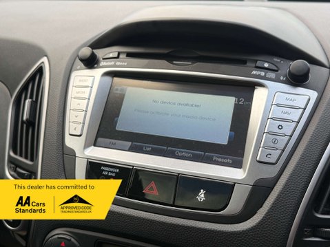 Hyundai ix35 2.0 ix35 Premium 4WD CRDi 134 4WD 5dr 55