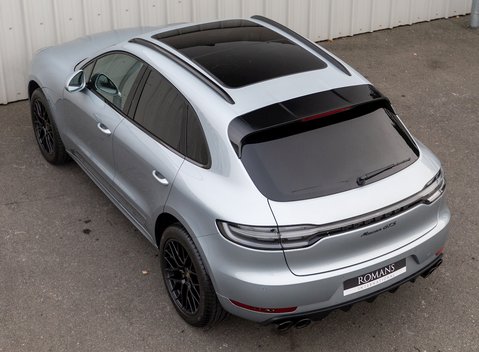 Porsche Macan GTS 9