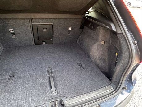 Volvo XC40 2.0 XC40 Inscription Pro D4 AWD Auto 4WD 5dr 15