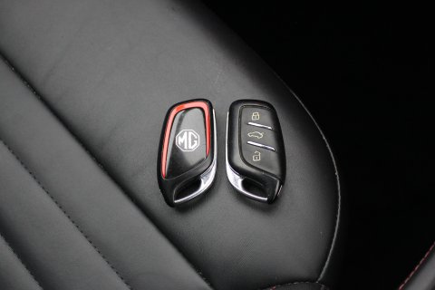 MG HS 5dr 1.5 T-GDI Exclusive DCT Automatic 37