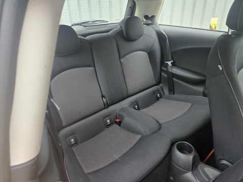 Mini Hatch COOPER 10