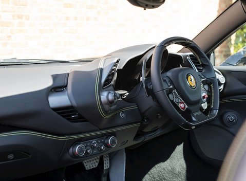 Ferrari 488 Spider 16