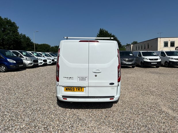 Ford Transit Custom SWB L1H1 (SOLD) Low Roof Limited 300 Air Con Alloys Sensors EURO 6 NO VAT 7