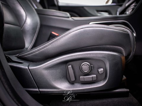Jaguar F-Pace 3.0 F-PACE V6 S AWD D Auto 4WD 5dr 34