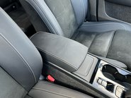 Volvo XC40 B4 PLUS AWD MHEV 28