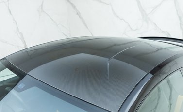 Aston Martin Vanquish S 32