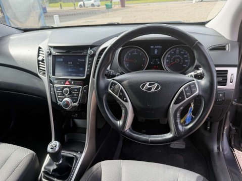Hyundai i30 1.6 i30 SE Nav Blue Drive CRDi 5dr 24