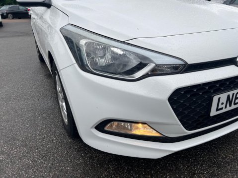 Hyundai i20 1.2 Blue Drive SE Euro 6 (s/s) 5dr 11