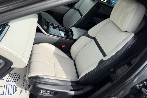 Land Rover Range Rover Velar FIRST EDITION - HUGE SPEC - PAN ROOF -1600W MERIDIAN -AIR SUSPENSION 25