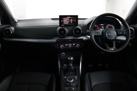 Audi Q2 TFSI S LINE 40