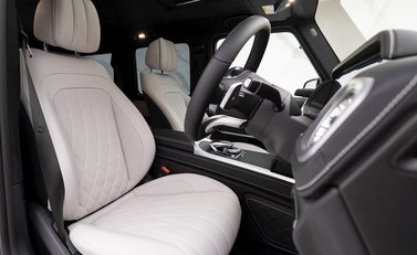 Mercedes-Benz G Series AMG Line Premium Plus 10
