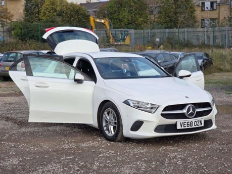 Mercedes-Benz A Class 1.5 A180d SE (Executive) Hatchback 5dr Diesel 7G-DCT Euro 6 (s/s) (116 ps) 5