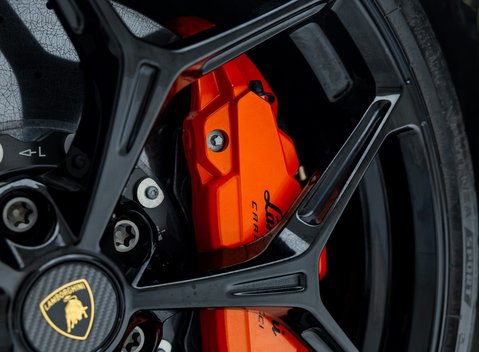 Lamborghini Revuelto 37