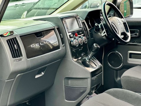 Mitsubishi Delica Roadest 49