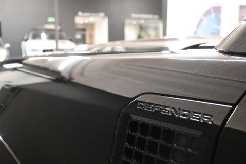 Land Rover Defender 3.0 Defender X-Dynamic HSE D MHEV A 4WD 5dr 34