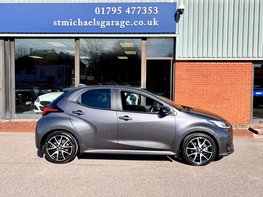 Toyota Yaris 1.5 Yaris Dynamic HEV CVT 5dr 10