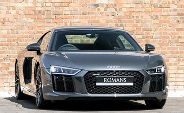 Audi R8 V10 Plus 1