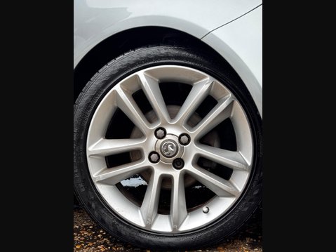 Vauxhall Corsa 1.4 16V SRi Euro 5 5dr 3