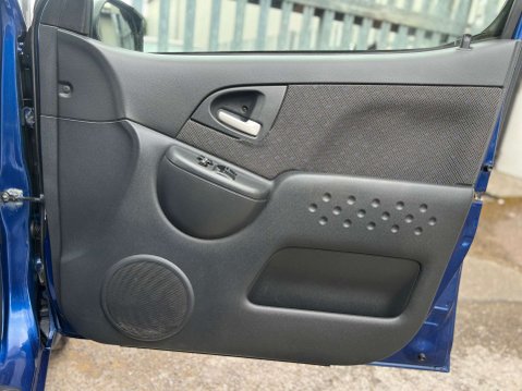 Toyota Yaris Verso 1.3 Yaris Verso T3 Auto 5dr 29