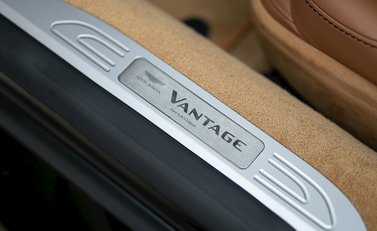 Aston Martin V8 Vantage 20