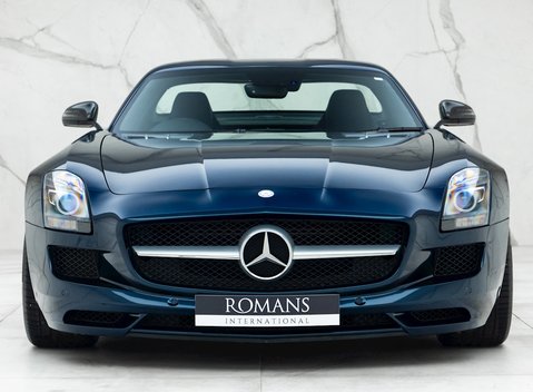 Mercedes-Benz SLS AMG 4