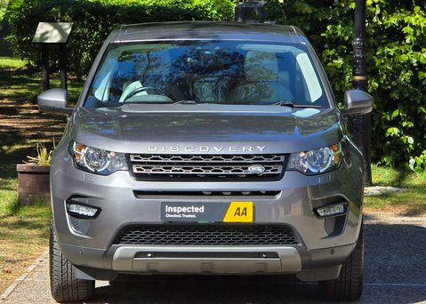Land Rover Discovery Sport 2.0 Discovery Sport SE Tech TD4 Auto 4WD 5dr 38