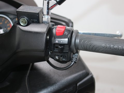 Suzuki Burgman 400 AN 400 L2 32