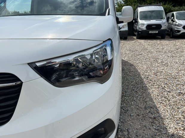 Vauxhall Combo LWB L2H1 (SOLD) Low Roof Sportive 2300 Air Con Sensors EURO 6 NO VAT 23